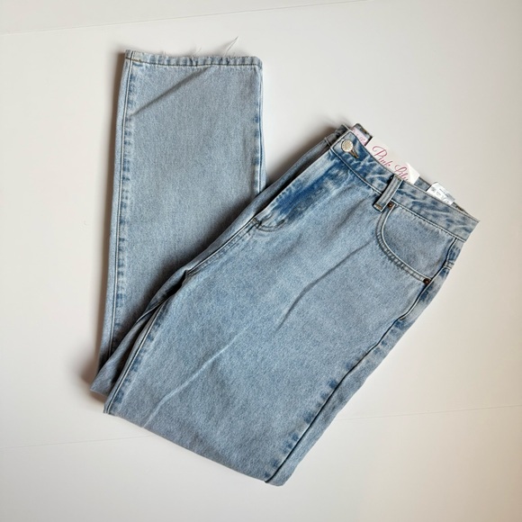 NWT Pink Lily Light Wash Mom Jeans - Picture 12 of 12